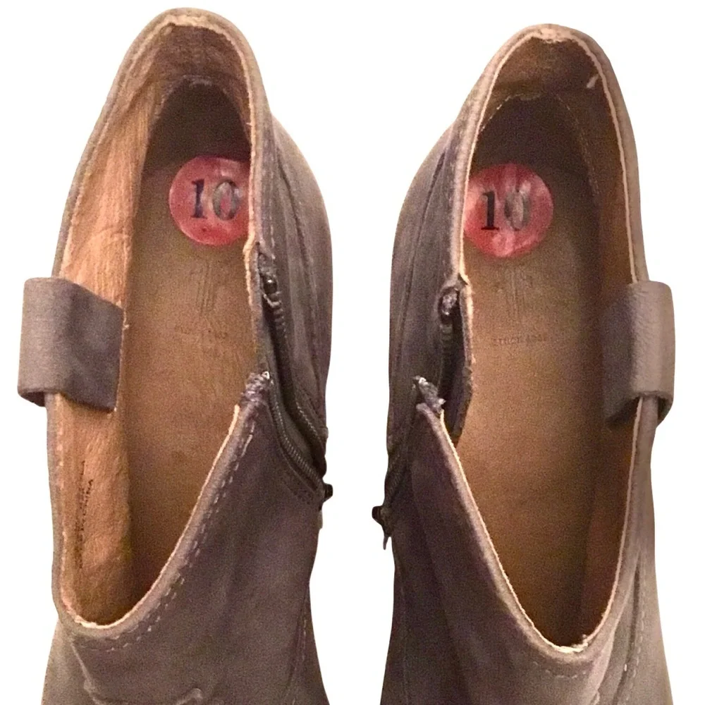 Frye REINA Gray Leather Western Short Pointed Toe Side Zip Ankle Boots Size 10